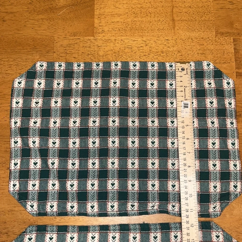Set of 2 Handmade Cloth Reversible Placemats with 4 Coordinating Cloth Napkins